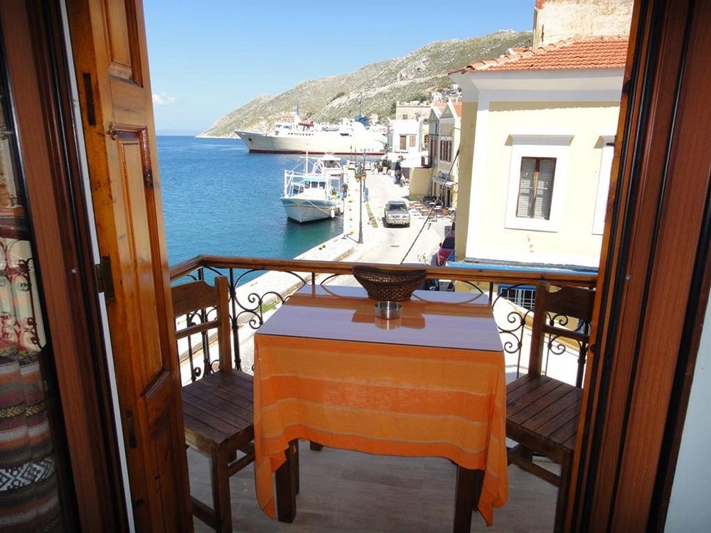 Captain'S Suites Сими Экстерьер фото
